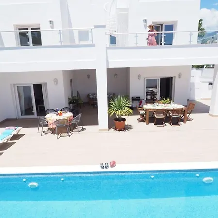 Paradise - Catalina Villa